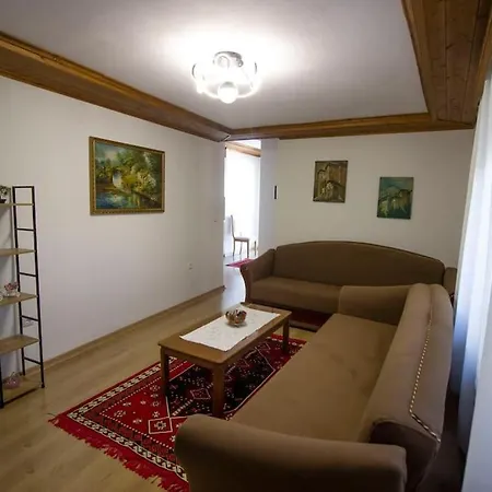 Emblematic House 3 Apartament