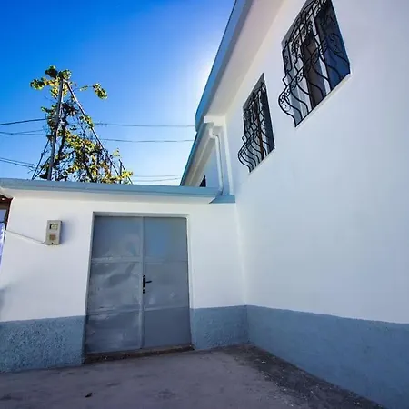 Emblematic House 3 Apartment Gjirokaster