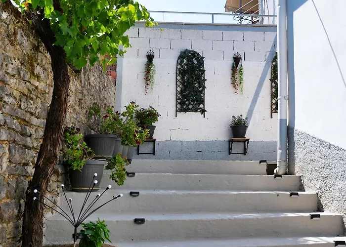 Emblematic House 3 Gjirokastër