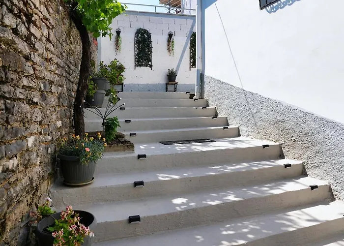 公寓 Emblematic House 3 Gjirokastër
